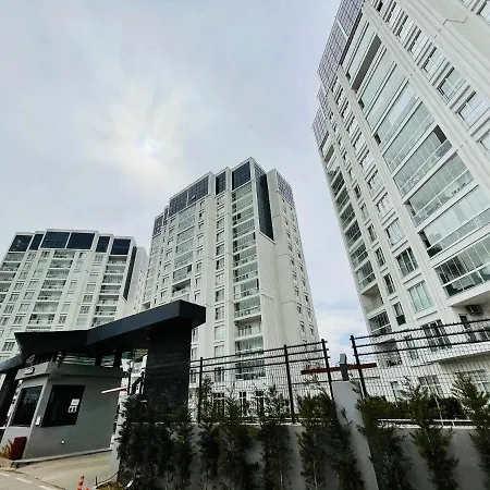 Next To The Metro Station 13th Floor Luxury Loft In Niluefer